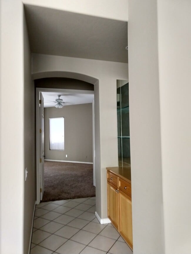 Building Photo - 4123 E Hancock Dr