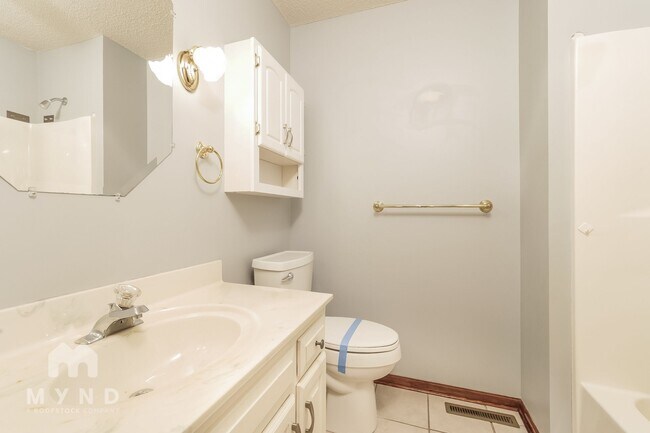 Building Photo - 911 McIntosh Cir