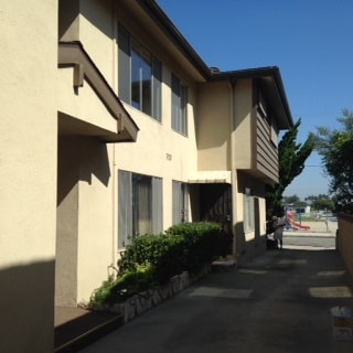 Building Side & Drive - 3430 W 170th St