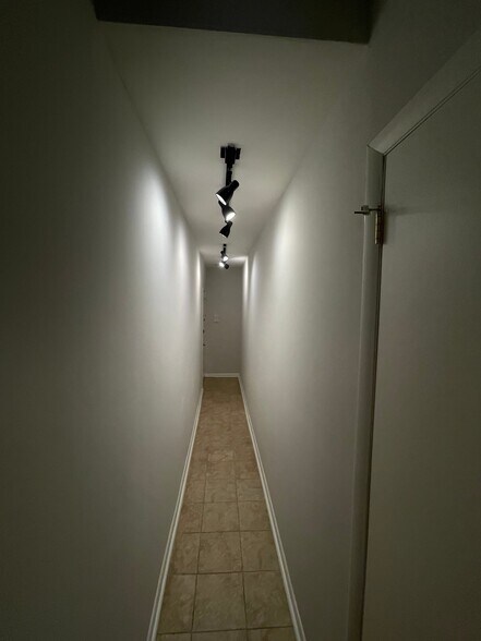 Building Photo - 2321 Sansom St