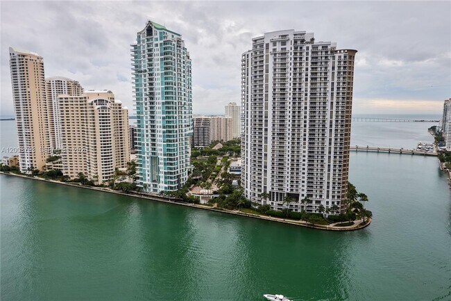 Building Photo - 300 S Biscayne Blvd