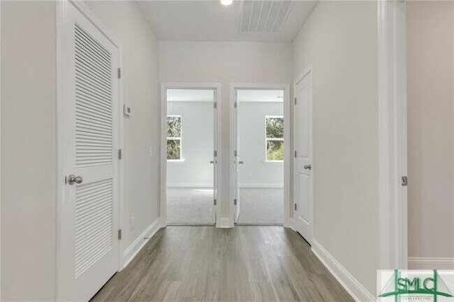 Building Photo - 157 Lower Creek Dr