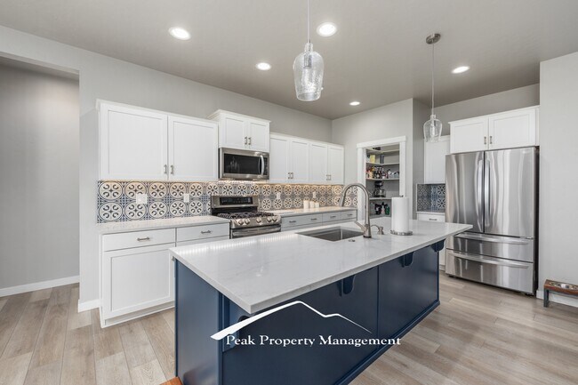 Building Photo - 18272 N Wild Goose Ave