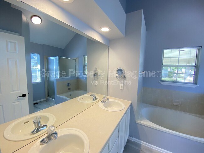 Building Photo - 1210 E 130th Ave