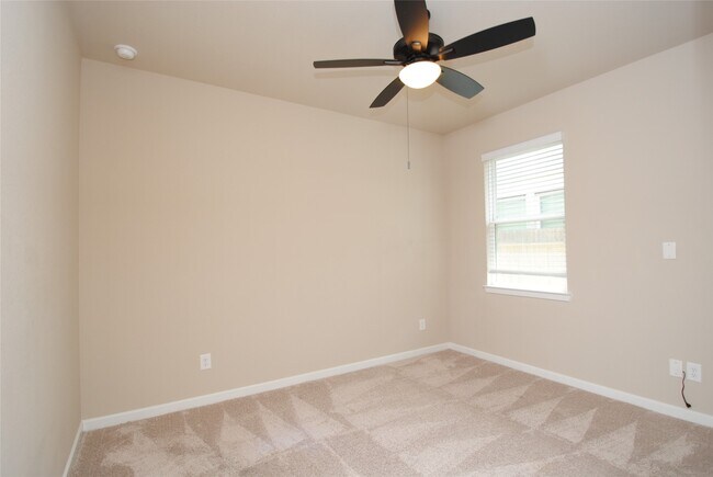 Building Photo - 8326 Oakland Hts Ln
