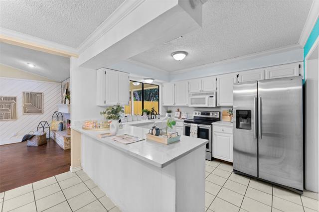 Building Photo - 6573 Ridglea Dr