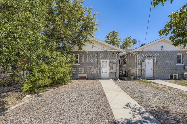 Building Photo - 2517 S Broadway