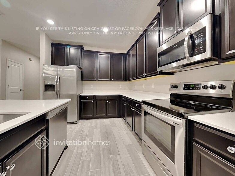 Building Photo - 9871 Lemon Grass Ln