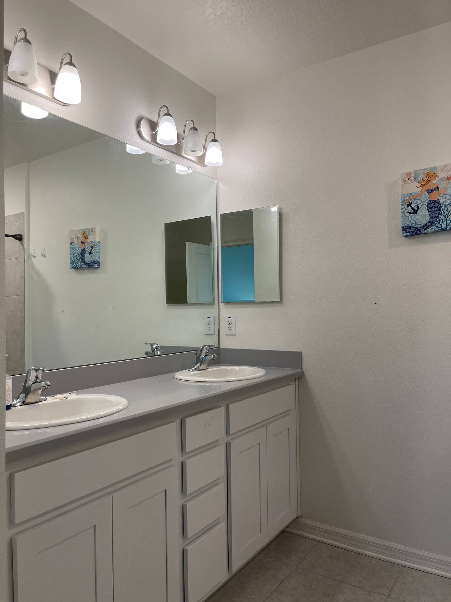 2nd Master Bathroom - 1135 Sleepy Oak Dr