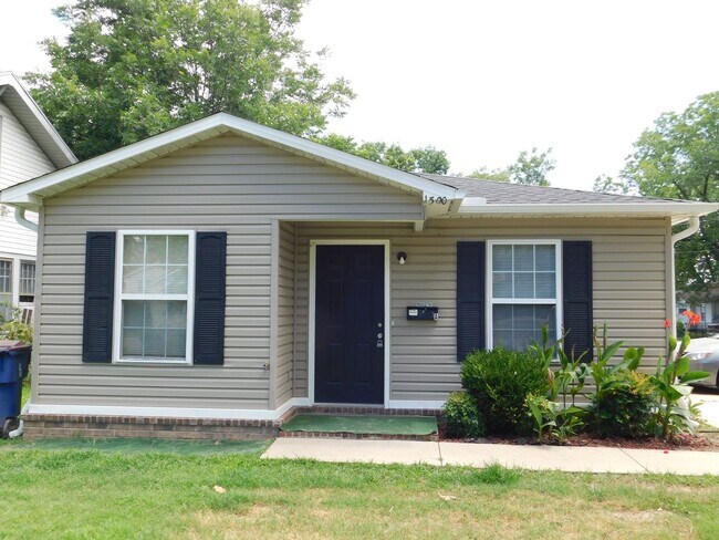 Primary Photo - 1500 N Greenwood Ave