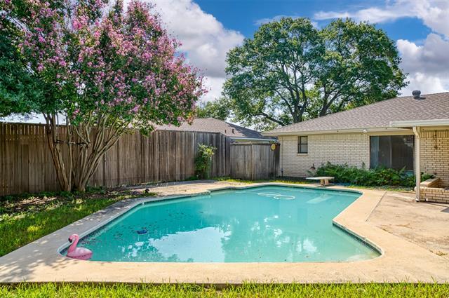 Building Photo - 2121 Stone Creek Dr