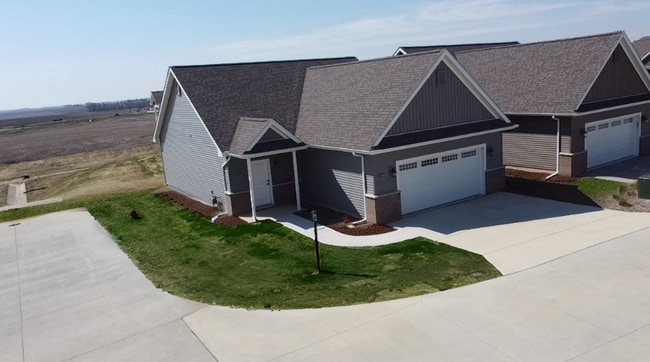 Building Photo - Reserve Mahomet 3br/3ba Townhome