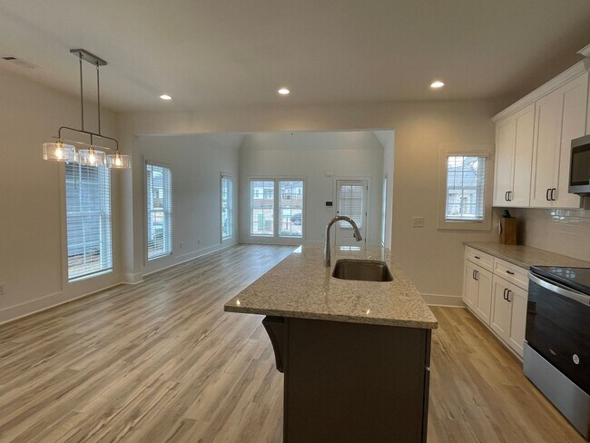 Building Photo - 2BR TWIN HOME IN OPELIKA