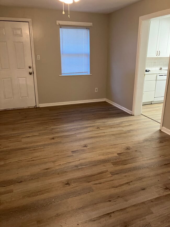 Building Photo - 1912 Able St