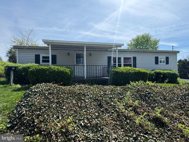 Primary Photo - Coming Soon - 3 Bedroom 1.5 Bath Home - Hi...
