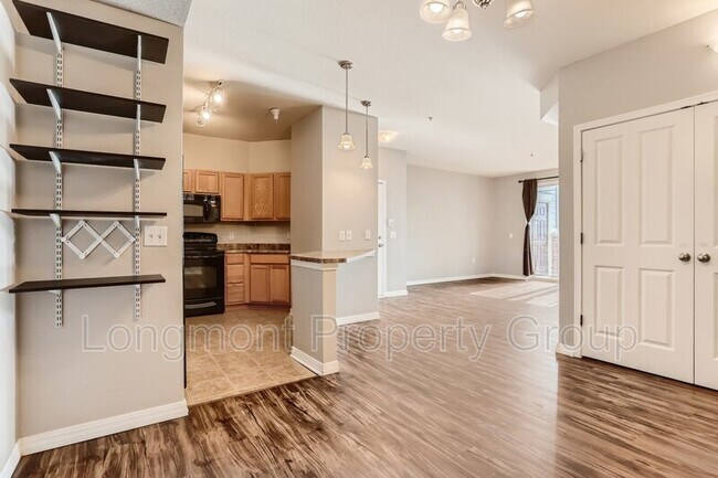 Building Photo - 804 Summer Hawk Dr