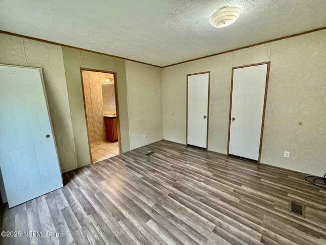 Building Photo - 108 Willow Trail