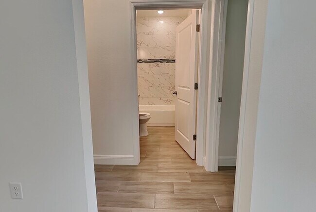 Building Photo - 209 Marion Oaks Manor