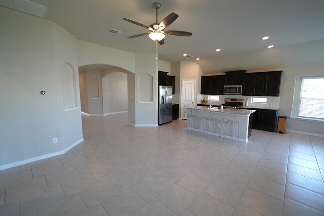 Building Photo - Immaculate First Time Rental in Potranco Run! - Realtor Commission: $750