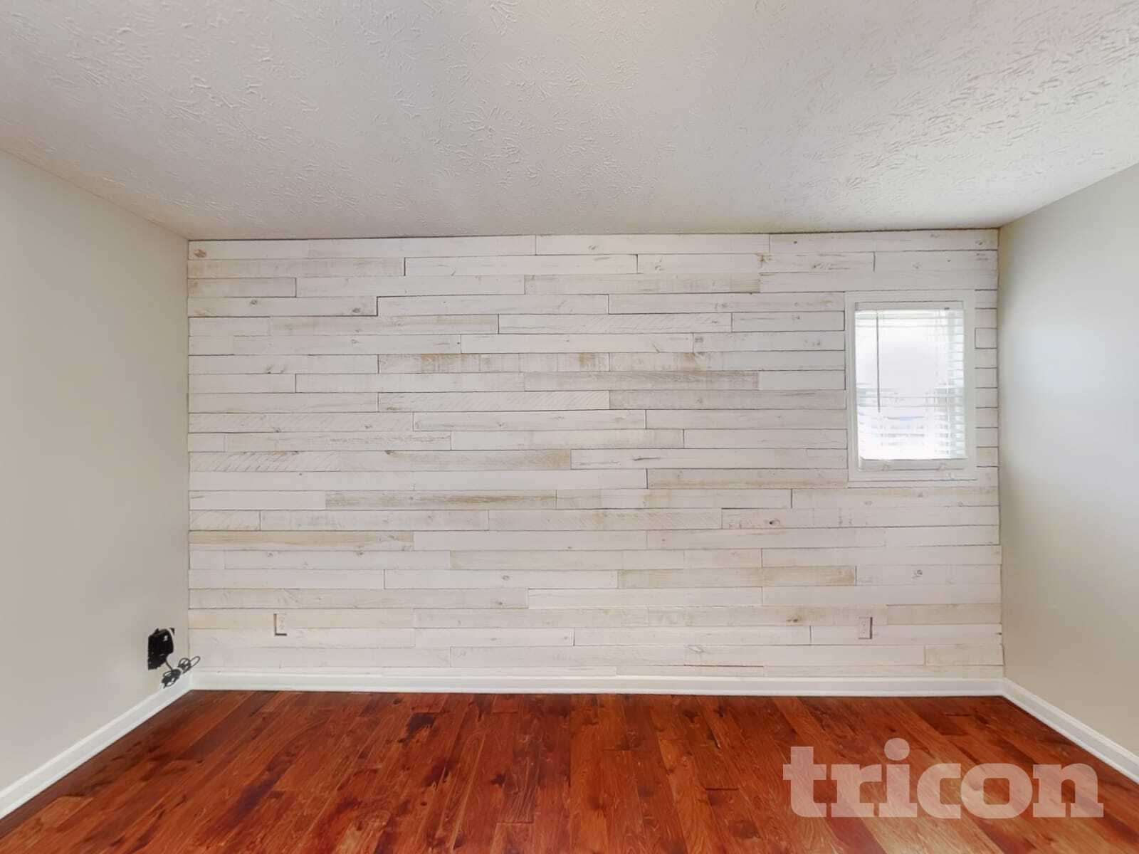 Building Photo - 414 River Point Dr