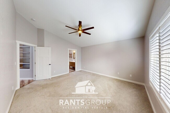 Building Photo - Move in Ready! Renovated 2-bed, 2-bath Rambler in Lacey!