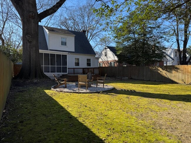 Building Photo - 5009 E Seminary Ave