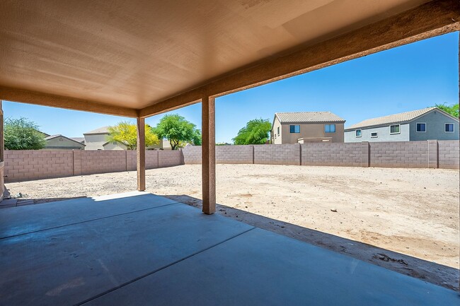 Building Photo - 4 Bedroom home for rent