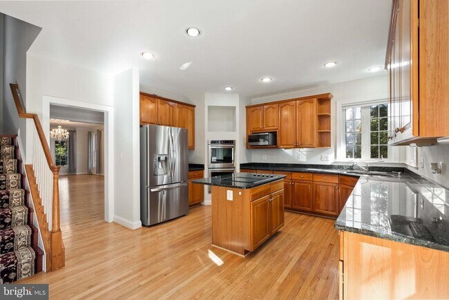 Building Photo - 2393 Watters Glen Ct