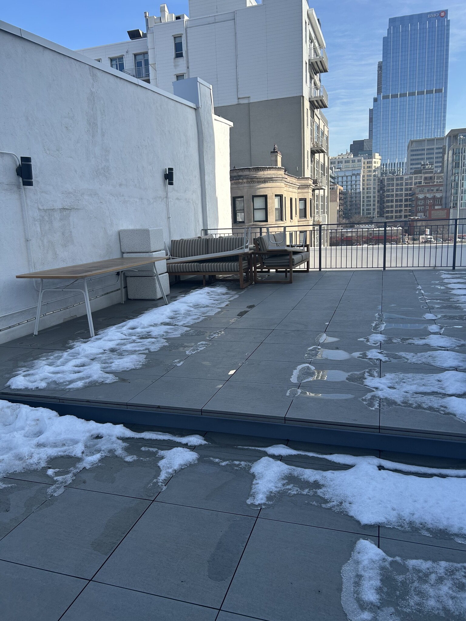 Building Photo - 318 S Halsted St