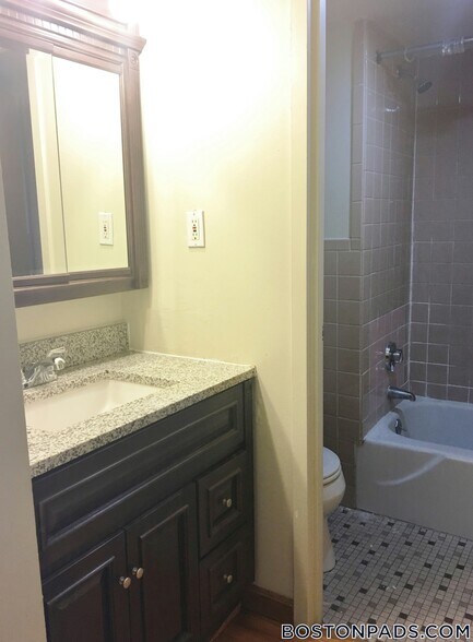 Building Photo - 1110 Commonwealth Ave