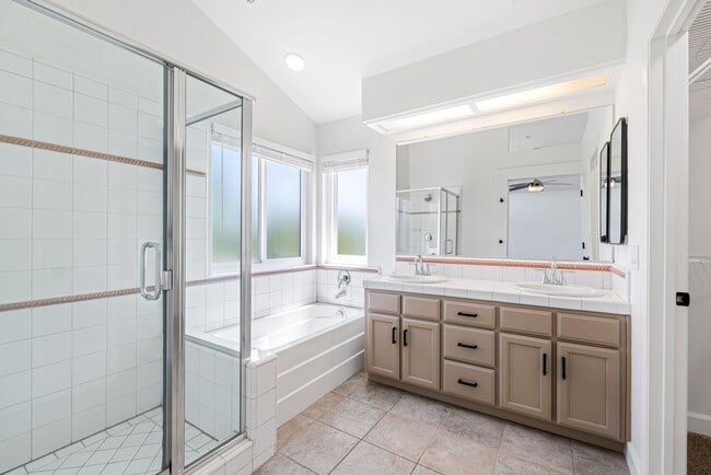 Building Photo - Las Palmas Complete Remodel