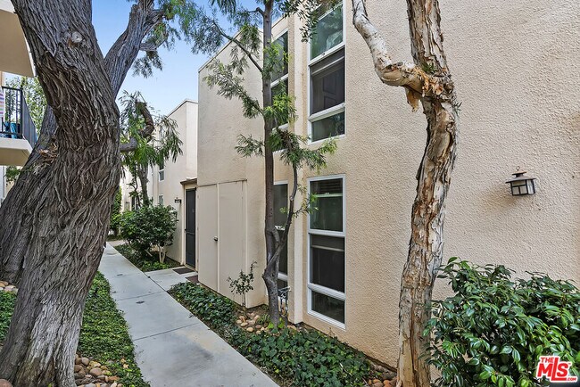 Building Photo - 23901 Civic Center Way