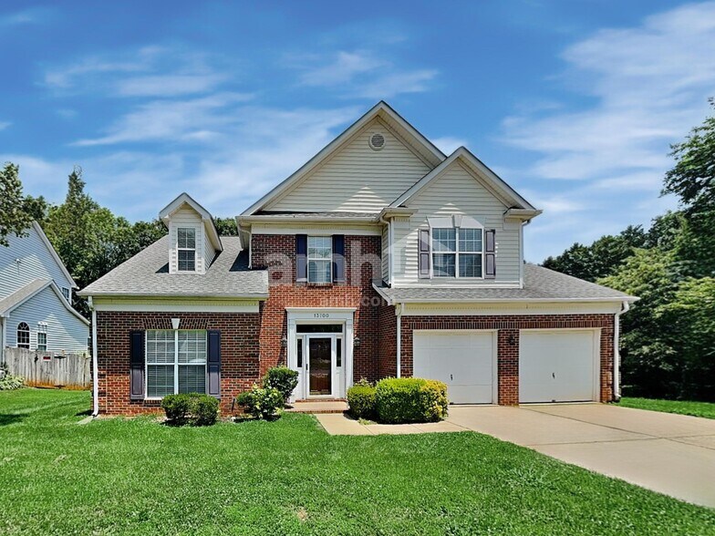 Primary Photo - 13700 Kensal Green Dr