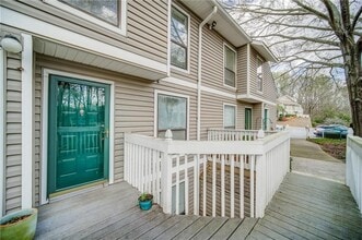 Building Photo - 903 Wynnes Ridge Cir SE
