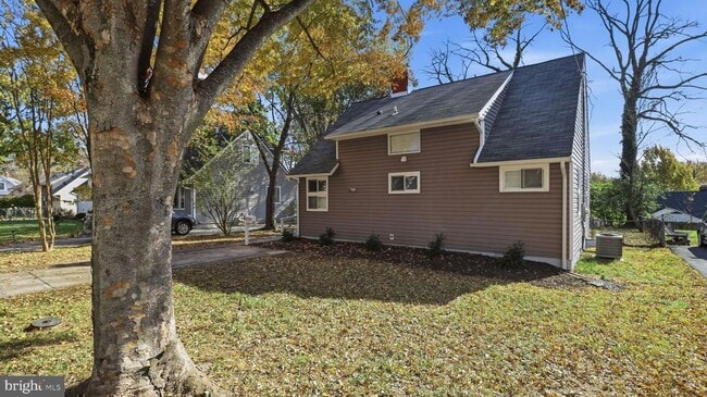 Building Photo - 5724 Denfield Rd