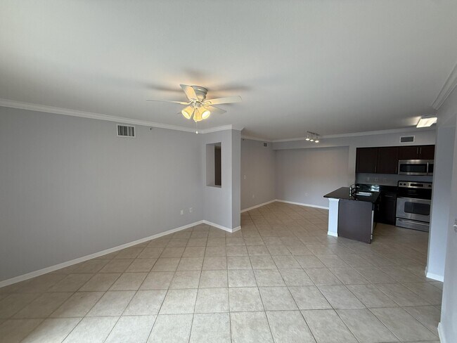 Building Photo - 6386 Emerald Dunes Dr