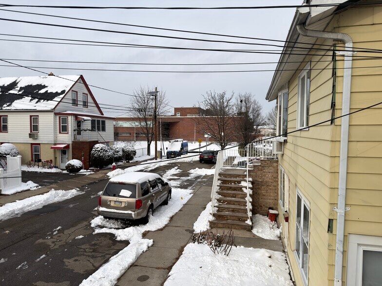 Building Photo - 462 Hackensack Ave