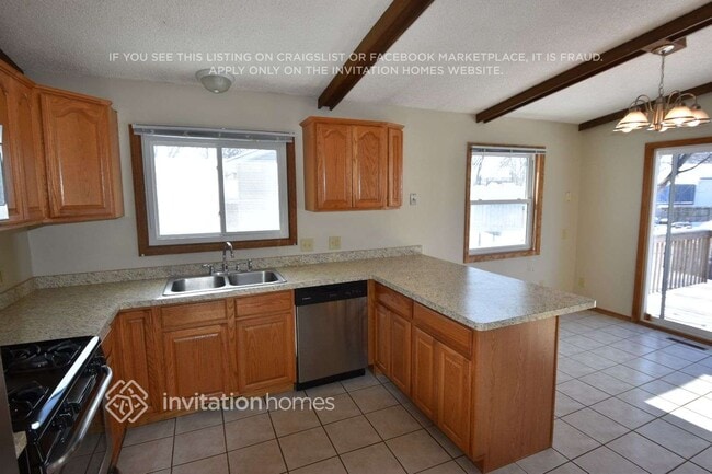 Building Photo - 8157 James Ave N