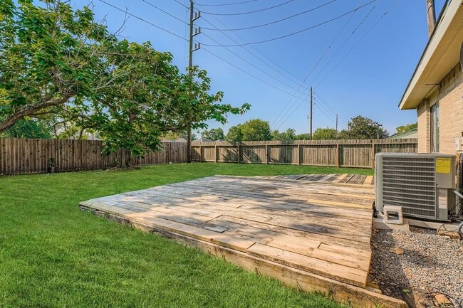 Building Photo - 226 Tara Plantation Dr