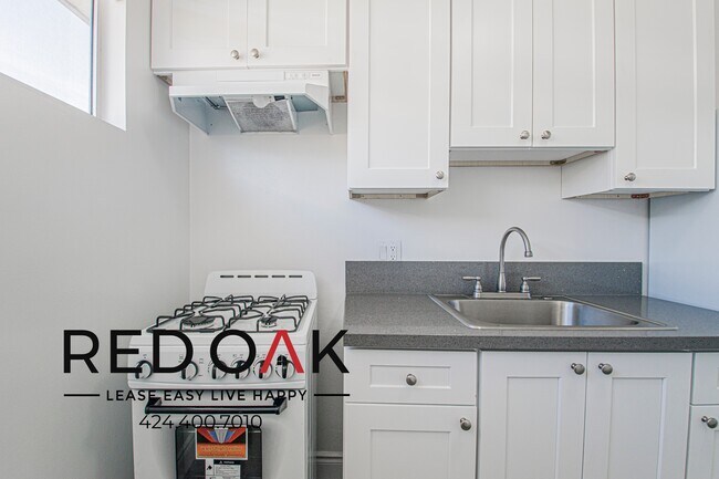 Building Photo - 12211 S Manor Dr