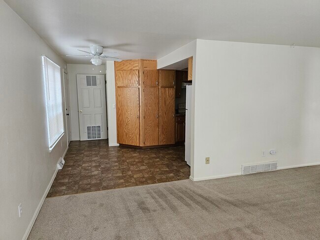 Building Photo - 1162 Cree Dr