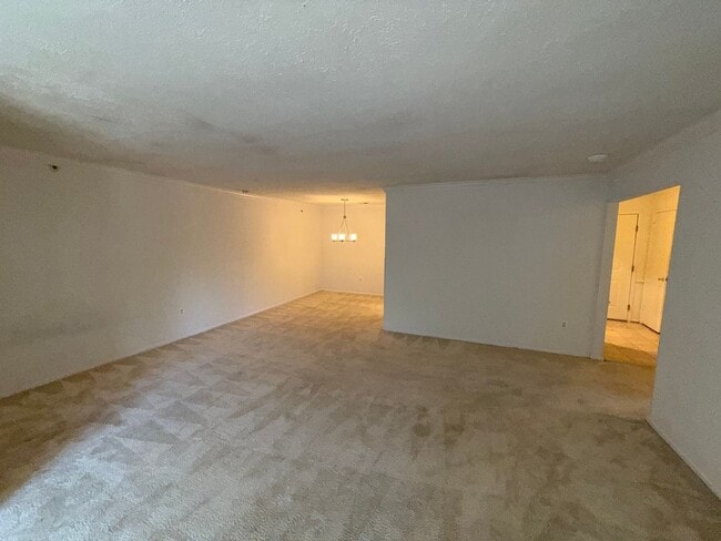 Building Photo - Charming Condo in Gaithersburg, MD
