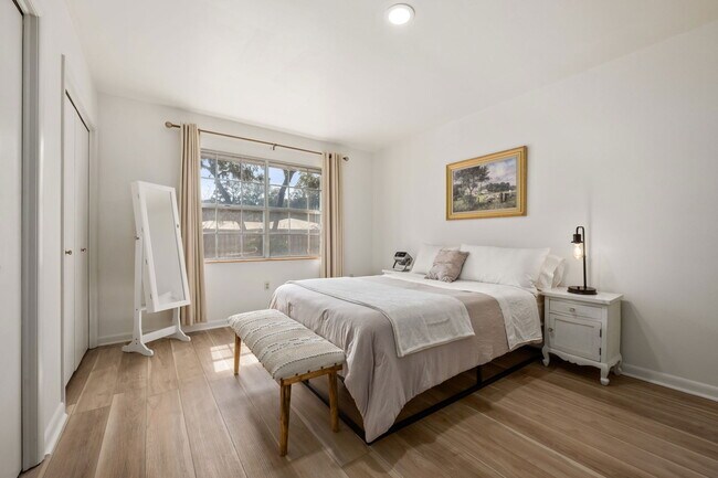 Building Photo - 510 Sioux Cir