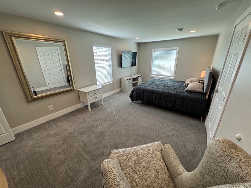 Building Photo - 329 E 25th St