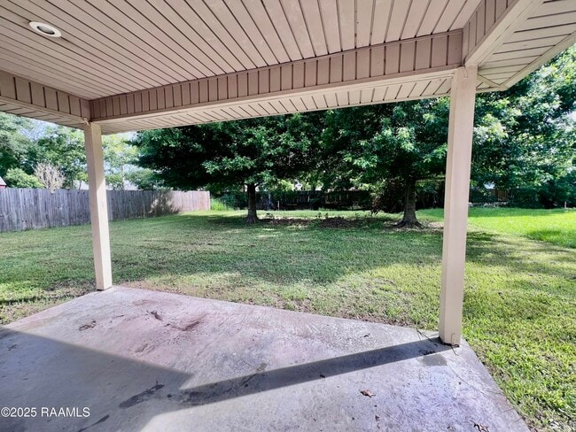 Building Photo - 204 Chevalier Blvd