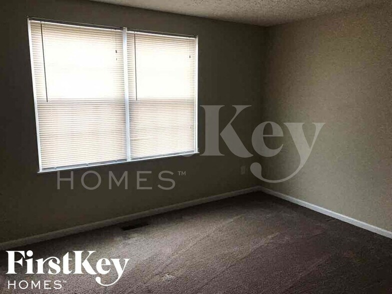 Building Photo - 2420 Ashpoint St