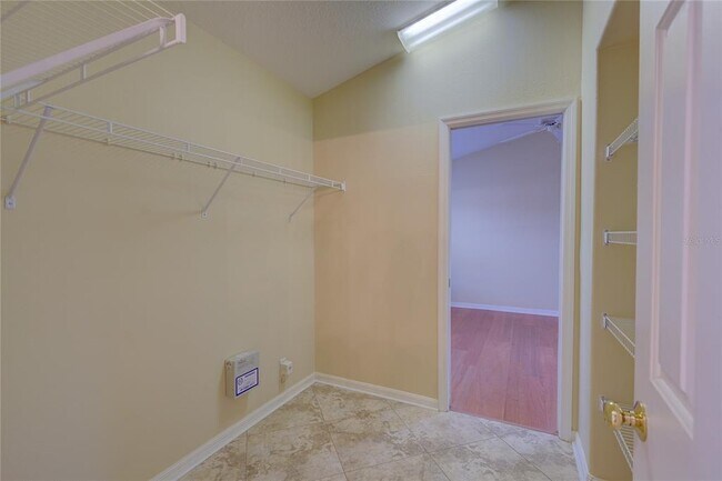 Building Photo - 13298 Thoroughbred Loop