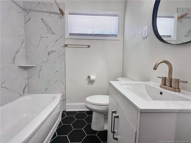 Building Photo - 420 Durant Dr