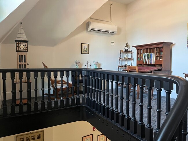 Building Photo - The Amos