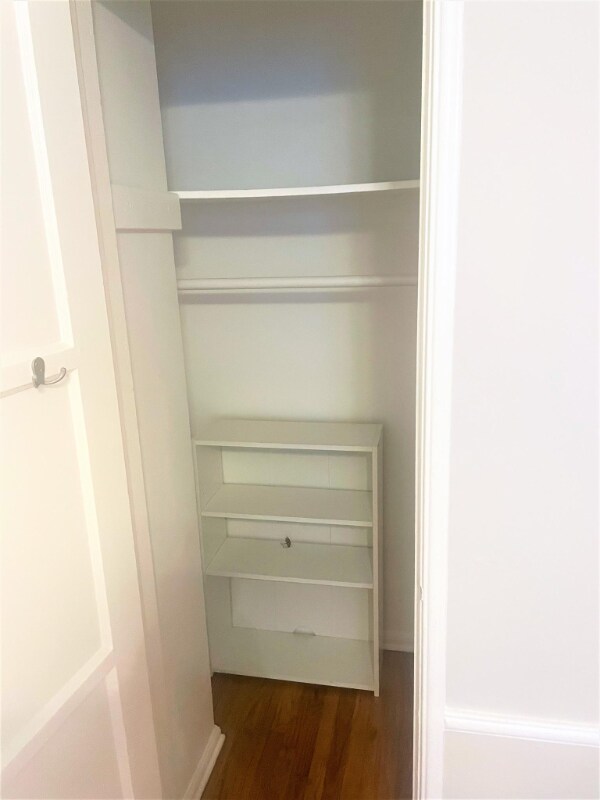 Building Photo - 225 S Gale Dr